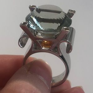 Intrigue Ring 20carat white gold size 7